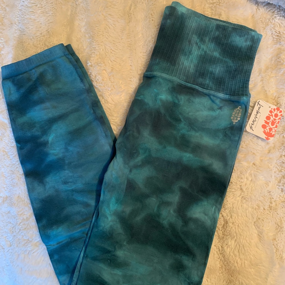 Free people movement leggings
